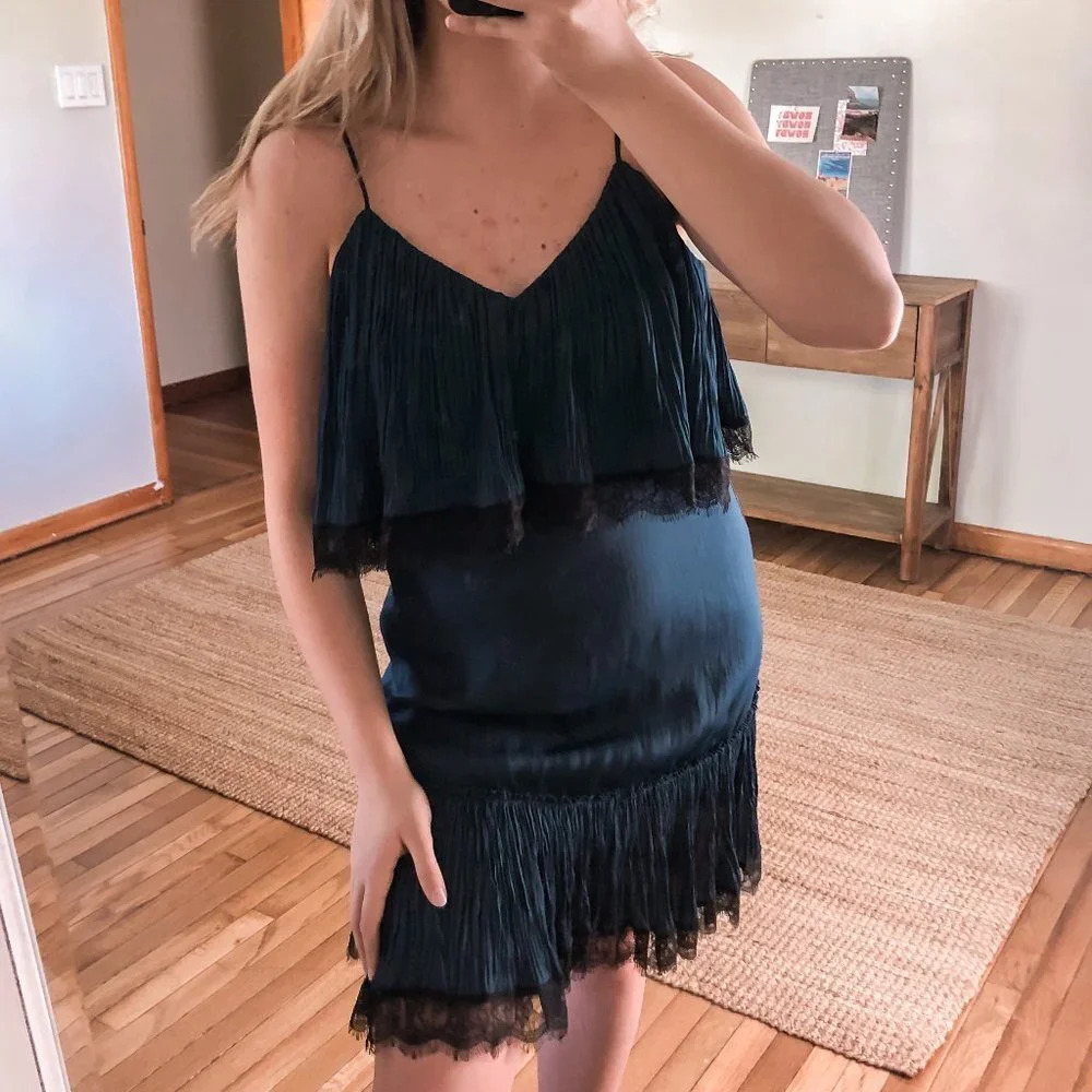 Halston Heritage Evening Collection Navy Lace Ruffle Cocktail Party Dress 6 NWT